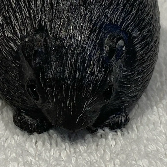 A Wolf Original Grey Handmade Beaver Soapstone Sculpture Made In Canada - Picture 3 of 10